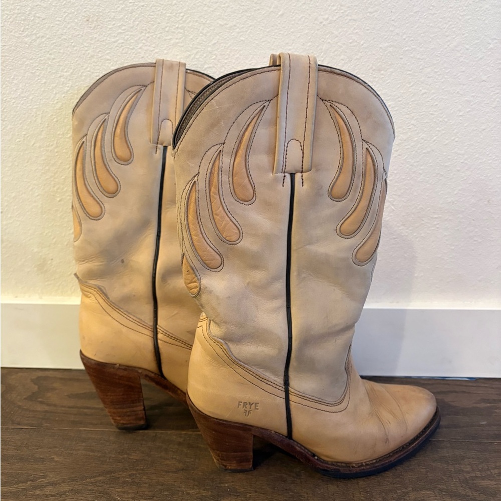 Frye Women's Cream Western Cowboy Boots